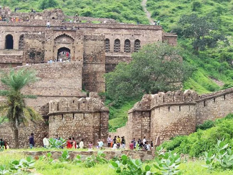 Bhangarh Fort – Historic & Mystery Experience